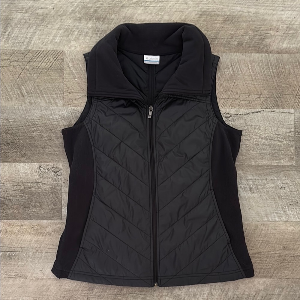 Columbia Black Mix It Around Vest M